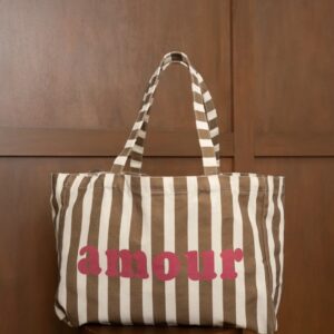 cabas rayé marron et blanc avec "amour" en rose